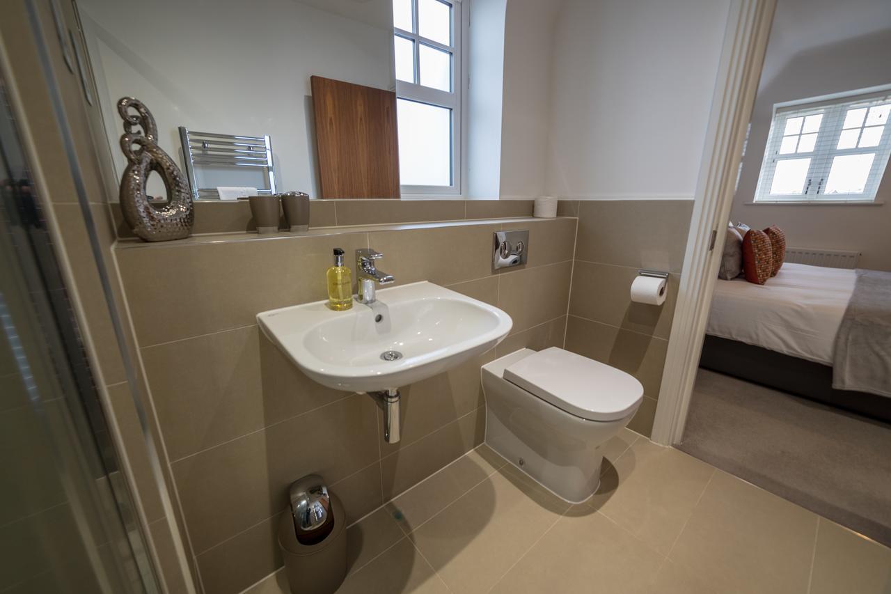 Helios Court Penthouse Serviced Apartment By Ferndale ميدينهيد المظهر الخارجي الصورة