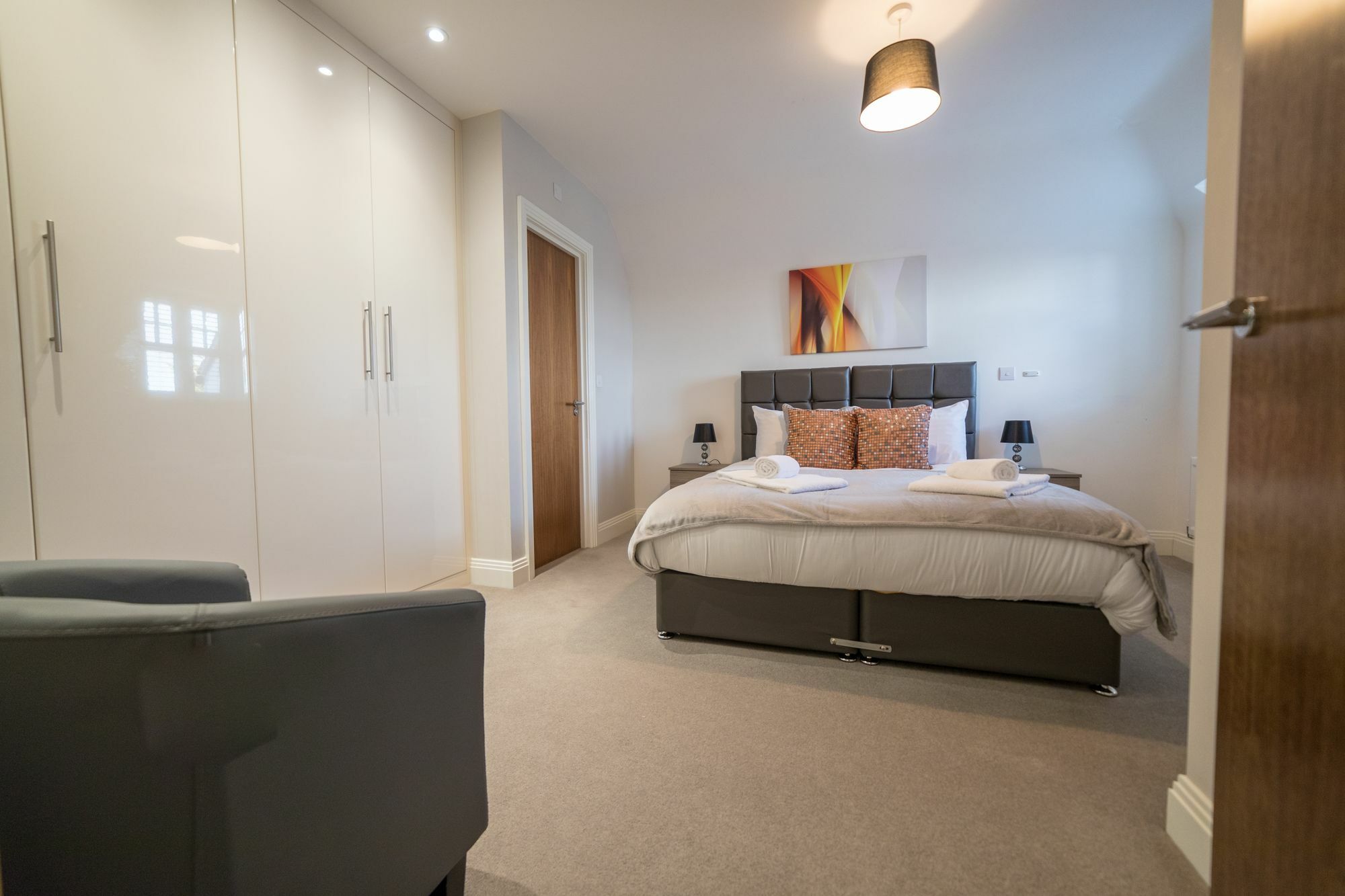 Helios Court Penthouse Serviced Apartment By Ferndale ميدينهيد المظهر الخارجي الصورة